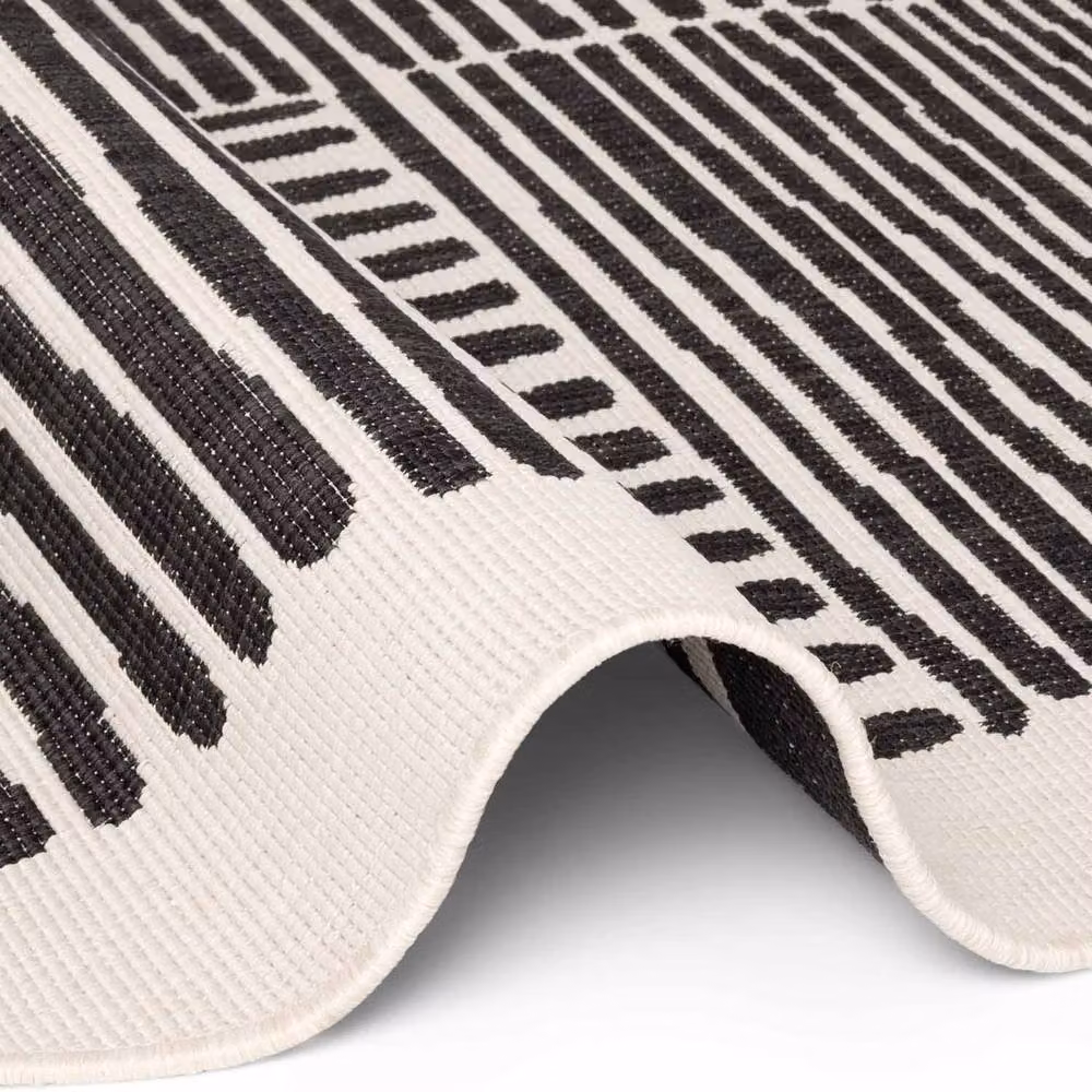Ted Baker Bounds Abstract Round Flatweave Reversible Indoor Outdoor Rug in Black, Diameter: 160 cm – 4