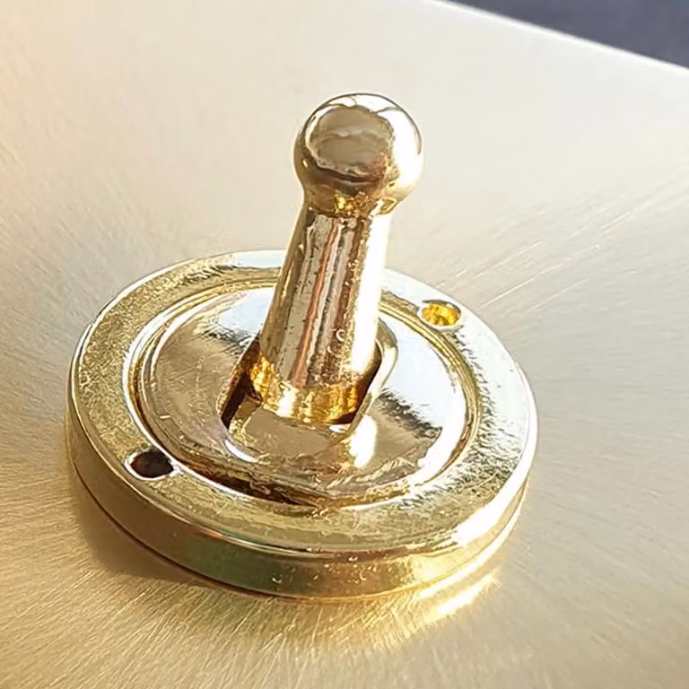 SE Home 3 Gang 2 Way 10AX Toggle Light Switch in Gold Satin Brushed Brass