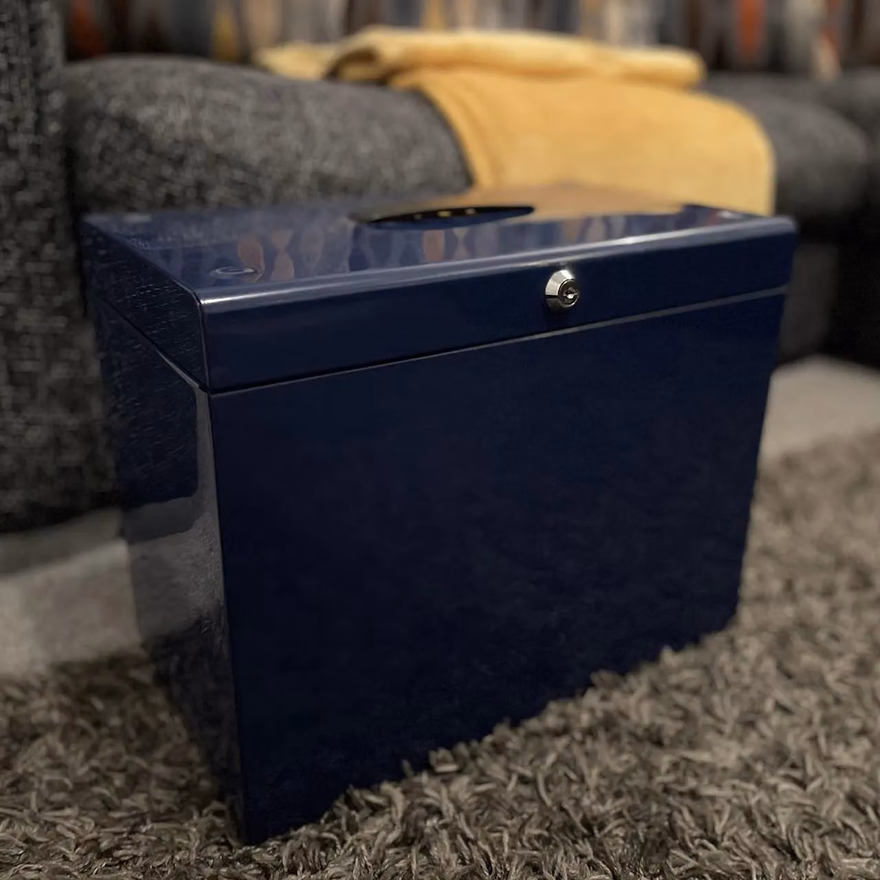 mysmartbuy Metal Lockable A4 Document Box in Blue with 5 Suspension Files – 2