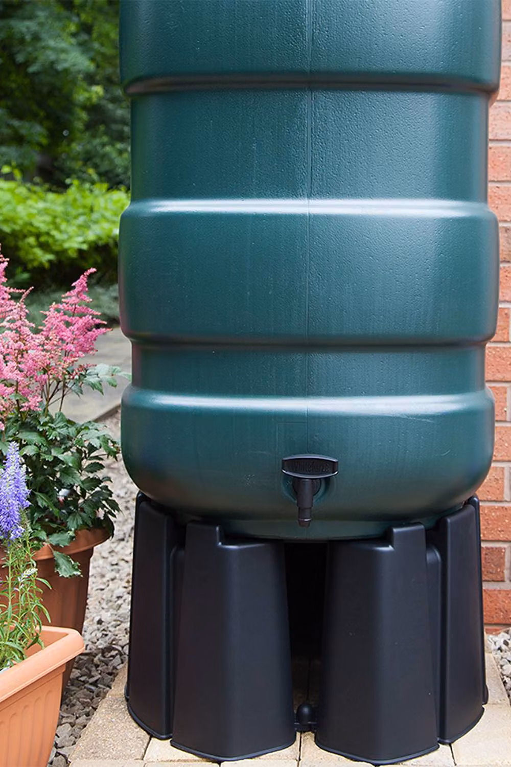 Whitefurze Green Plastic 250 l Rain Barrel Kit with Stand and 3 l Watering Can – 4