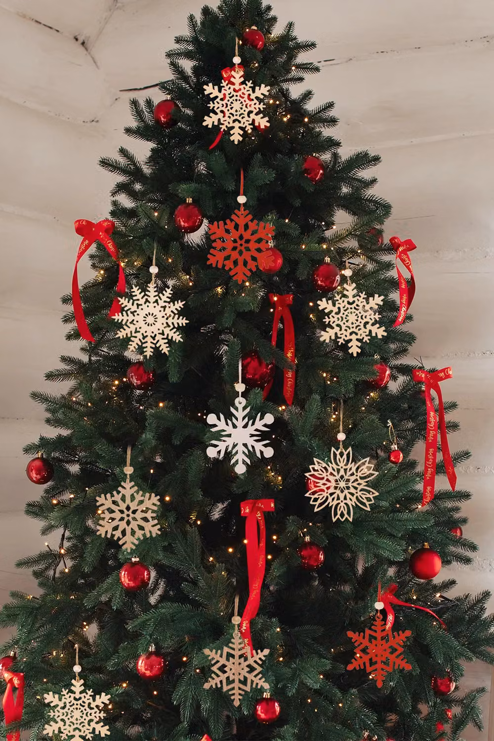 Neel Blue Rustic Wooden Snowflake Christmas Hanging Ornaments, 18 Pieces in White, Red and Multicolour – 5