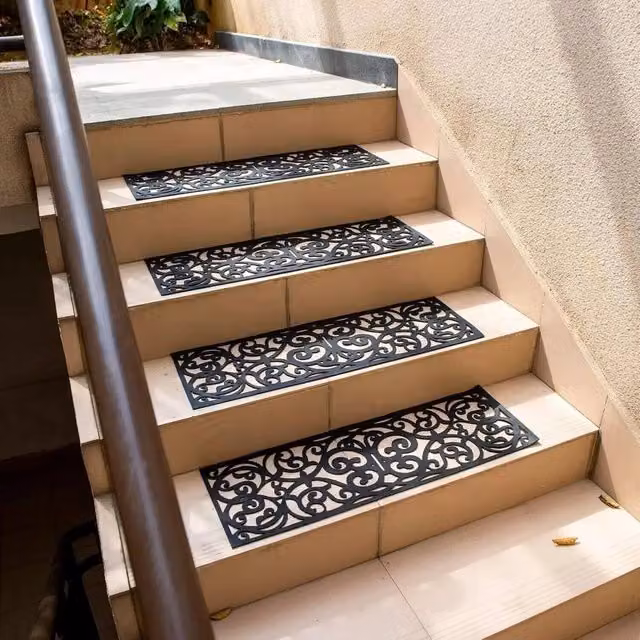 SPETLEK Set of 4 Non-Slip Black Rubber Outdoor Stair Treads, W: 1000 cm, D: 52 cm