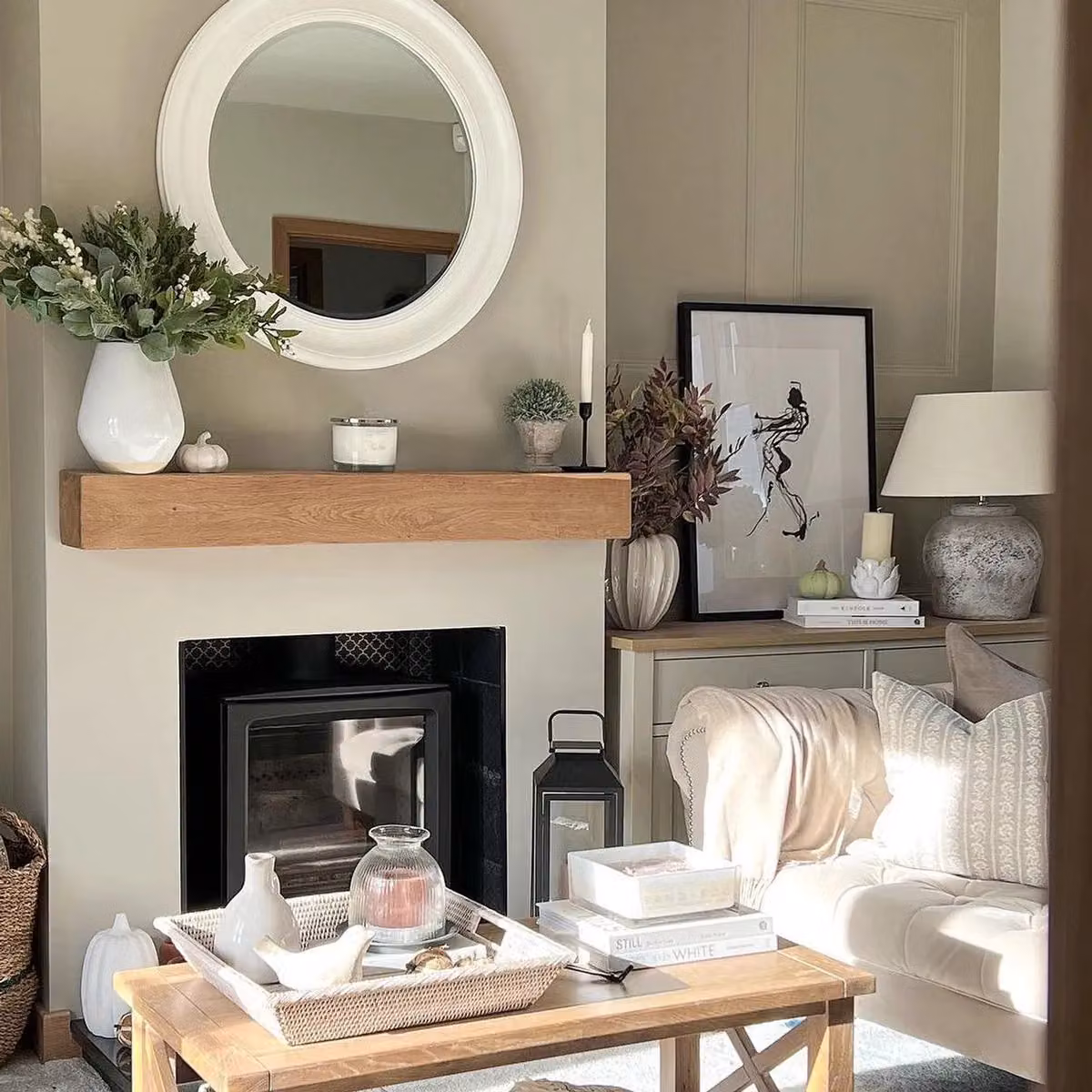 Melody Maison Large Round Vintage White Wall Mirror W/D/H: 80 x 80 x 1 cm – 2
