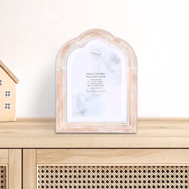 The Port. Co Gallery Rectangular Single Wall Wooden Frame in Brown and Beige, W: 17.78 cm, H: 12.7 cm, D: 12.7 cm