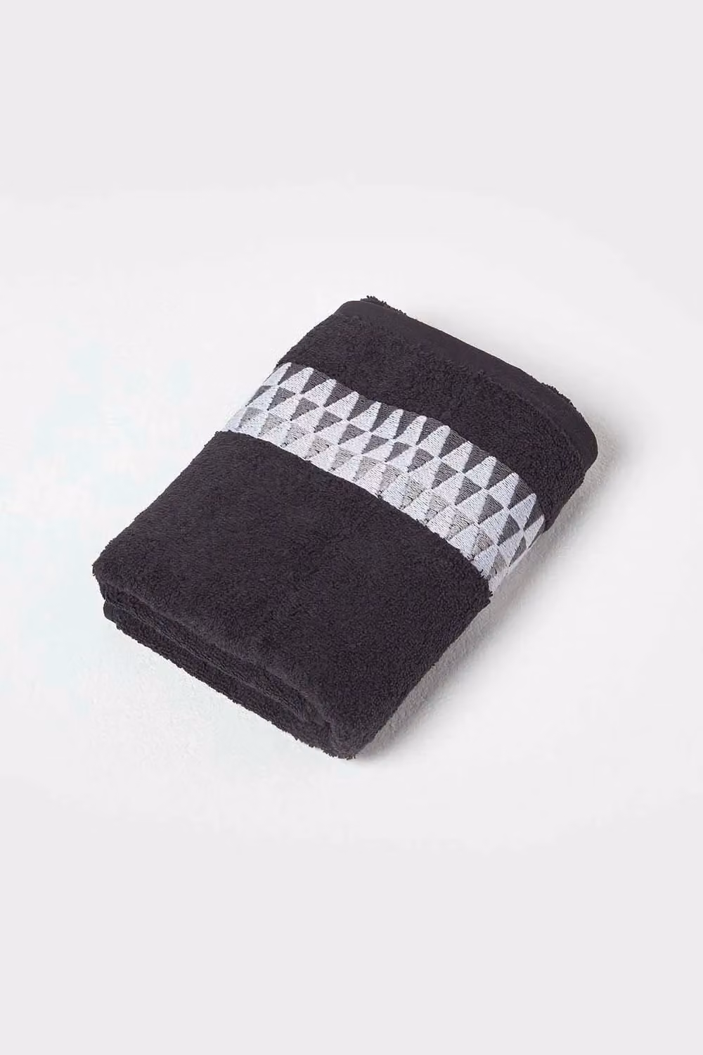 Homescapes Geometric Black 100% Cotton Bath Sheet – 2