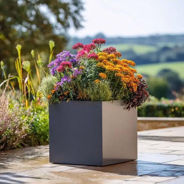 Tulipy Galvanised Steel Square Planter, Grey, W: 40 cm, D: 40 cm, H: 40 cm – 6