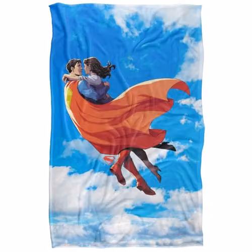 Warner Bros. Superman (2025) Lois Embrace Clouds Super Soft Silky Touch Fleece Throw Blanket, Blue/Multicolour, W: 91 cm, D: 147 cm – 1