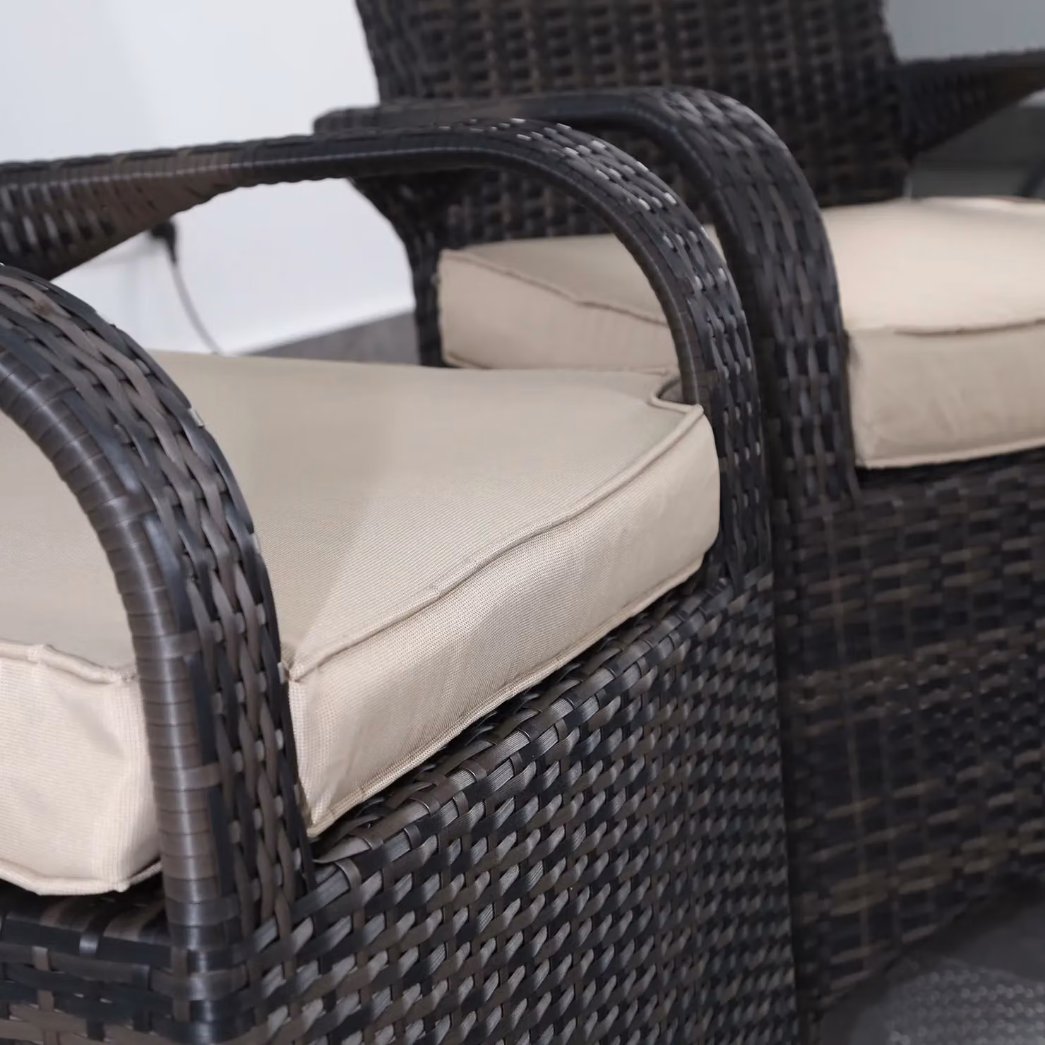 FURNITURE ONE Brown Rattan Effect 6 Seater Dining Set with Round Table and Aluminium Frame – 4