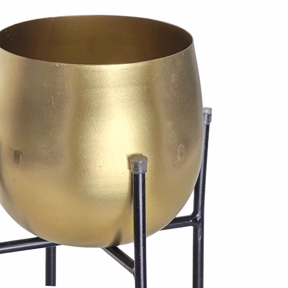 FLAVORA Metal Tabletop Planter with Gold Plant Pot – 2