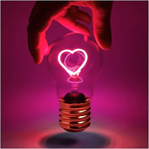 Suck UK Cordless LED Heart Light Bulb in Pink, White and Multicolour – 1