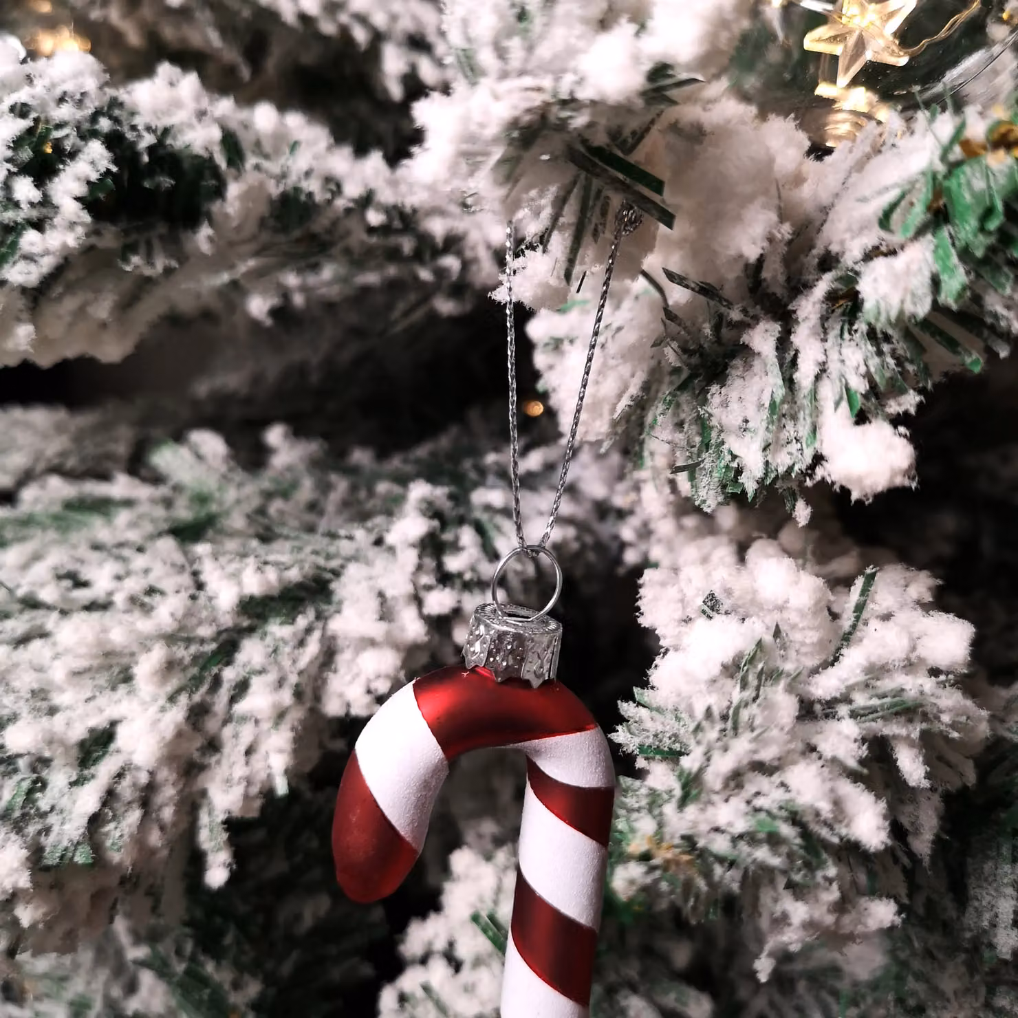 Samuel Alexander Set of 6 Striped Glass Christmas Tree Pendant Decorations in Red, White and Silver, 12 cm – 2