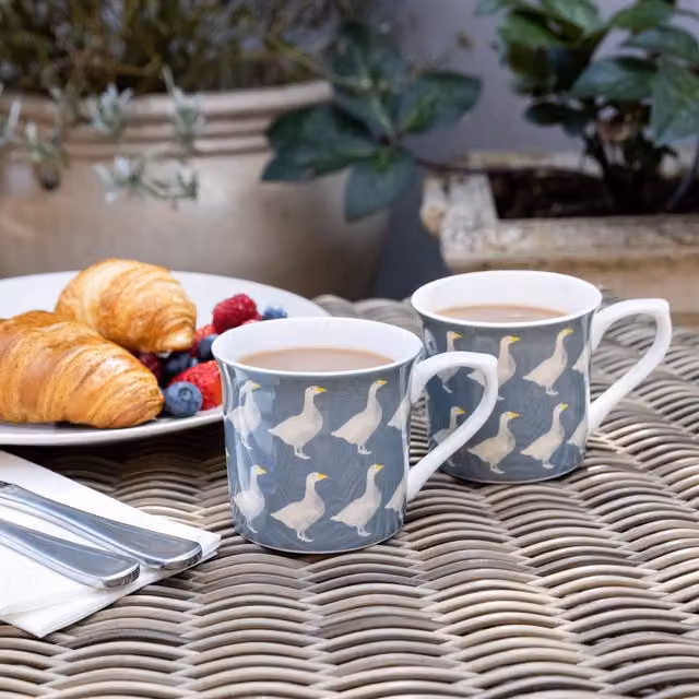 KitchenCraft Set of 4 Blue Fluted China Geese Mugs in Bone China – 1