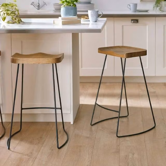 netfurniture Hampton Bar Stool Set of 2 in Brown and Black with Oak Wood and Metal Frame – 1