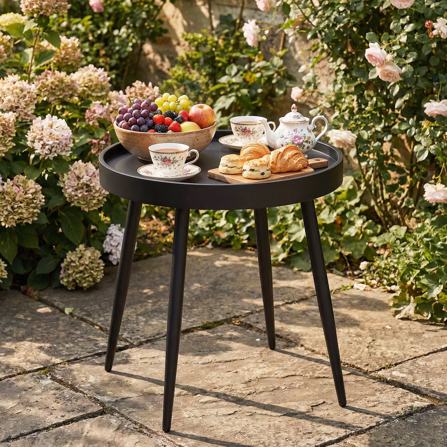 Outsunny Round Garden Coffee Side Table with Plastic Tray-Style Top and Metal Legs, Black, Diameter: 49.5 cm – 9