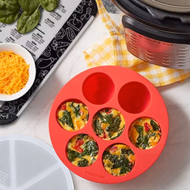 Instant Pot Non-Stick Round Egg Pan with Lid in Red