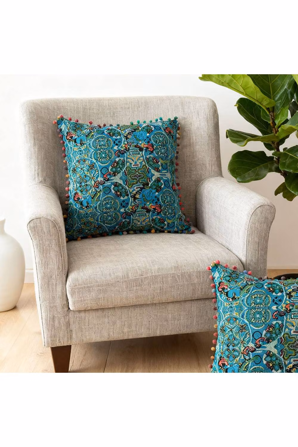 Living and Home Pack of 2 Blue Exotic Pattern Linen Throw Pillows with Inserts, W/D/H: 45 x 45 x 45 cm – 3