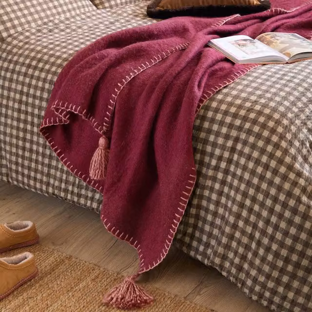 Yard Lowen Wool Blend Brushed Throw with Fringes in Purple, W: 130 cm, L: 170 cm