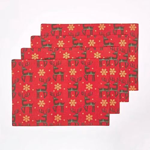 Homescapes Set of 4 Red and Gold Christmas Placemats with Star Pattern, 100% Cotton