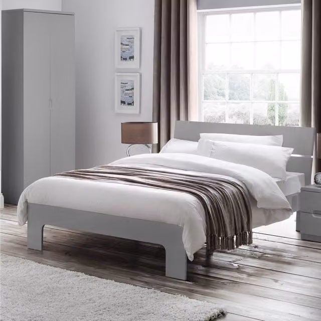 Julian Bowen Manhattan Grey High Gloss Double Bed Frame W/D/H: 140 x 200 x 86 cm