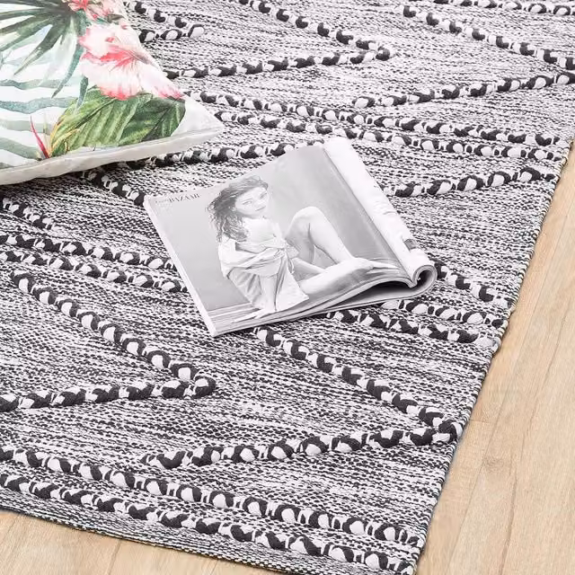 Wyld and Coco Hand Tufted Cotton Geometric Rug in Black and White, W: 80 cm, L: 150 cm – 1