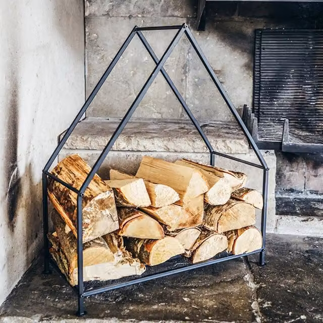 Ivyline Iron House Log Holder in Black, H 65 cm x W 56 cm – 1