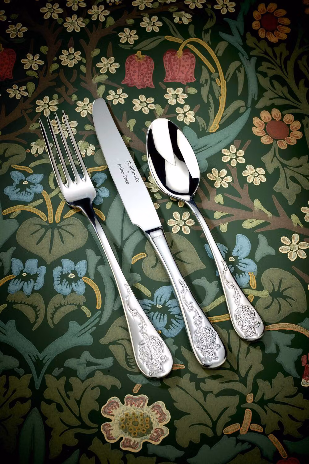 Arthur Price Morris & Co. Blackthorn 44 Piece 6 Person Polished Silver Stainless Steel Cutlery Set with Case – 3