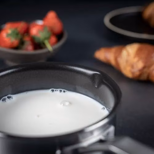 Kuhn Rikon Culinary Fiveply Nonstick Stainless Steel and Aluminium Milk Pan, Silver, 1.4 l – 3