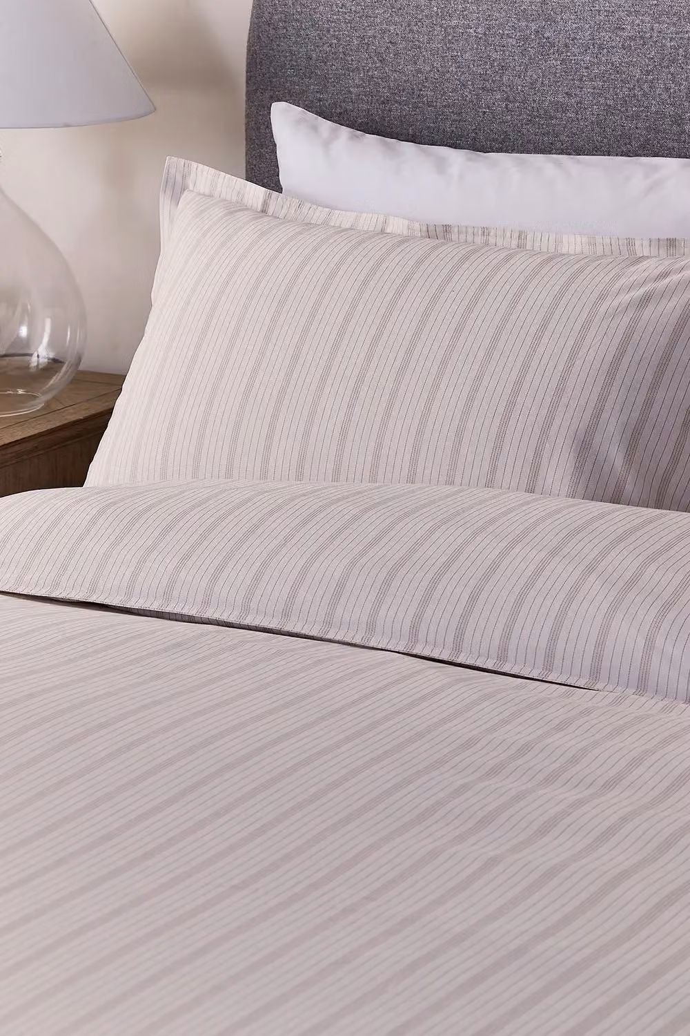 Murmur Juno Striped Linen and Cotton Duvet Cover and Pillowcase Set in Beige, W: 90 cm, L: 200 cm – 2