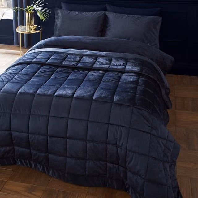 Catherine Lansfield Kingsley Matt Velvet Quilted Bedspread in Blue, 220 x 220 cm – 1