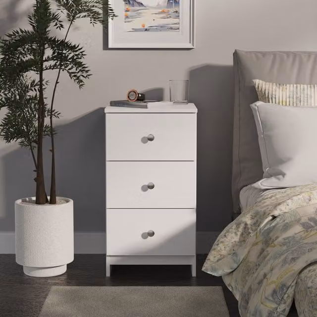 Ready Assembled 2 U Newlyn 3 Drawer Bedside Cabinet in White