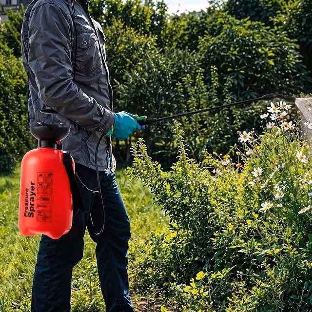 EONLION Red Manual Garden Pressure Sprayer, 5 l