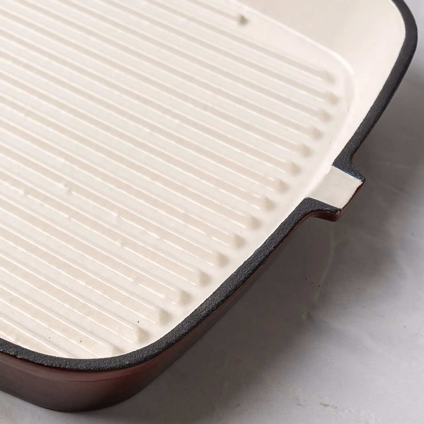Prochef Enamelled Cast Iron Square Grill Pan in Dark Red, 23 cm – 3