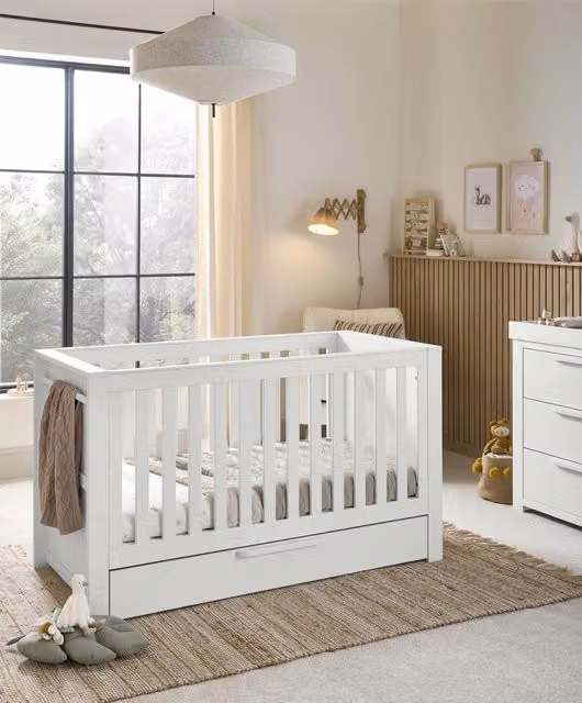 Mamas & Papas Franklin Scandinavian Style Wooden Cotbed with Drop Side in White Wash
