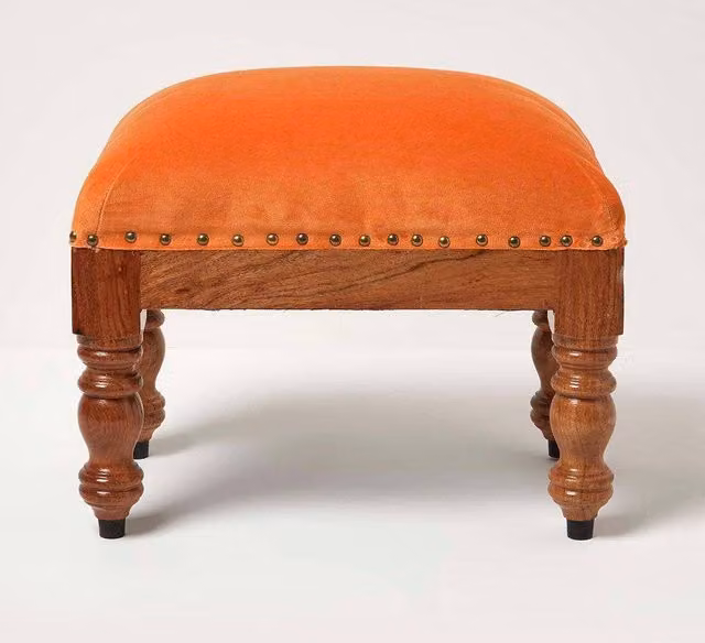 Homescapes Mable Velvet Rectangular Footstool in Orange, W/D/H: 50 x 40 x 40 cm – 1