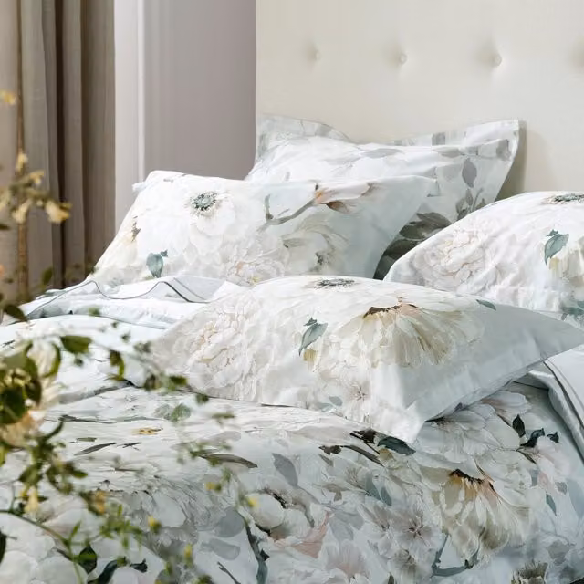 Designers Guild Fleur Blanche Reversible Oxford Pillowcase Pair in Cotton Mako Satin, Grey, Blue and White Floral Design