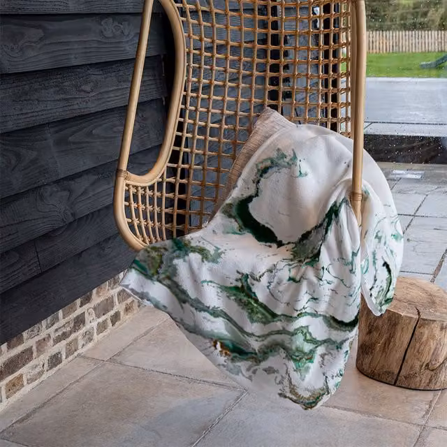 Benjamin Tate Design Green Marble Geometric Fleece Blanket in Green and Beige, W/D/H: 120 x 150 cm