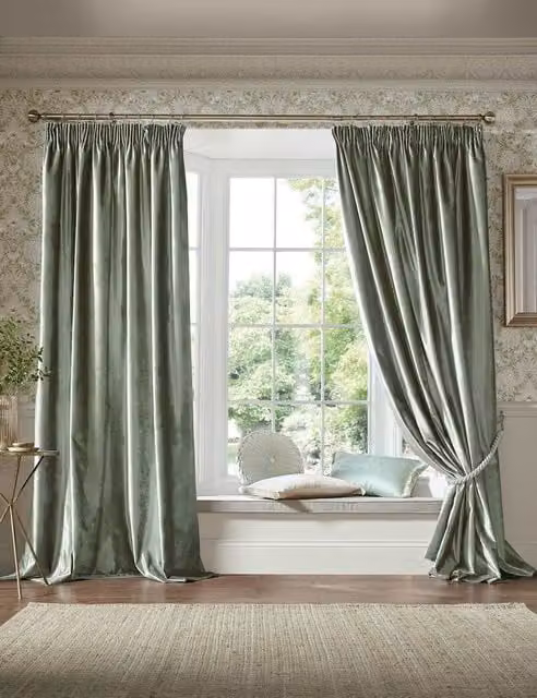 Laura Ashley Loretta Green Velvet Blackout Pencil Pleat Thermal Insulating Curtains H: 168 cm, W: 137 cm