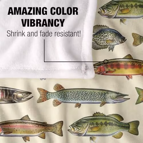 JQ Licensing Freshwater Fish Super Soft Fleece Throw Blanket in White, W/D/H: 152 x 127 cm – 3