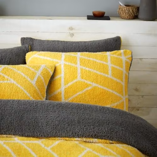 Gaveno Cavailia Ely Geo Printed Teddy Fleece Duvet Cover and Pillowcase Set in Yellow, Single – 3