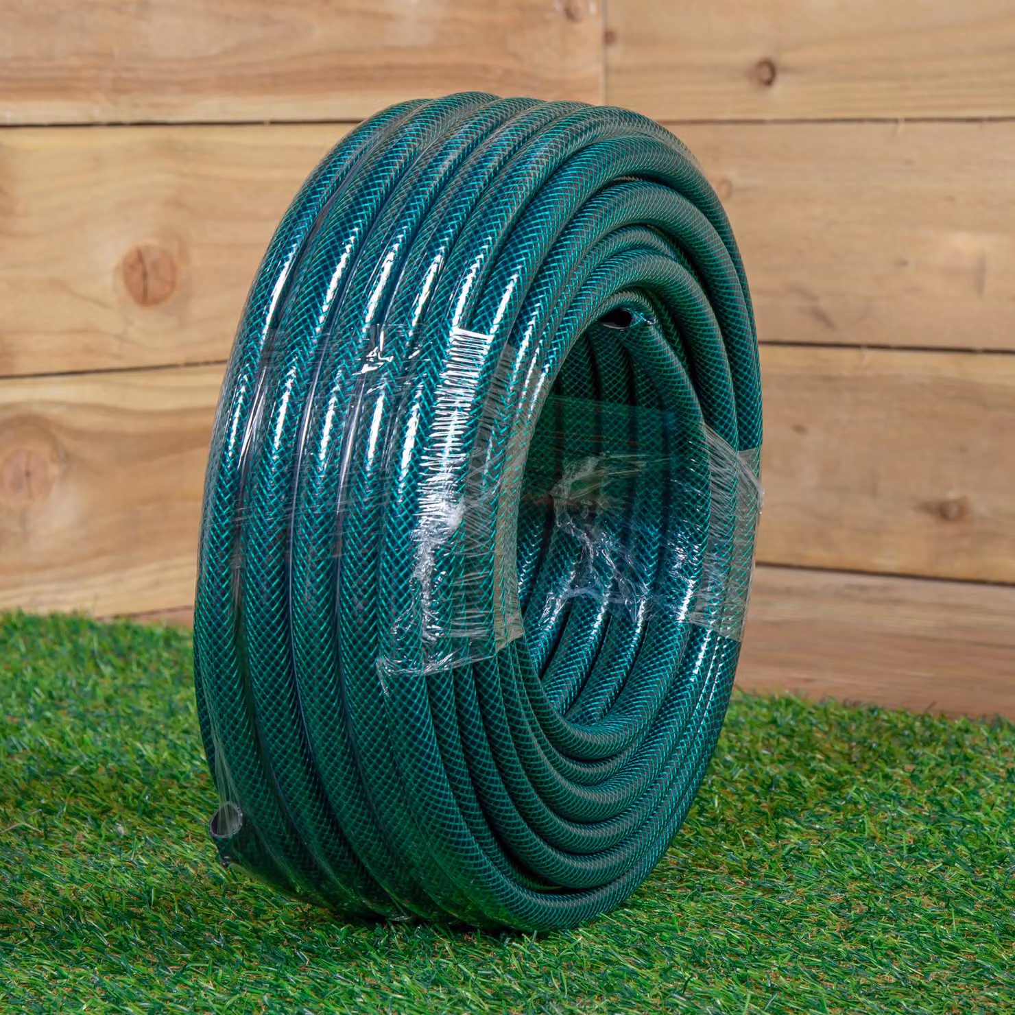 Samuel Alexander 30m Reinforced Kink Resistant Garden Hose Pipe in Black and Green – 3