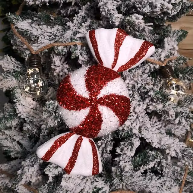 Samuel Alexander Red, White and Silver Striped Hanging Christmas Sweet Pendant Decoration – 1