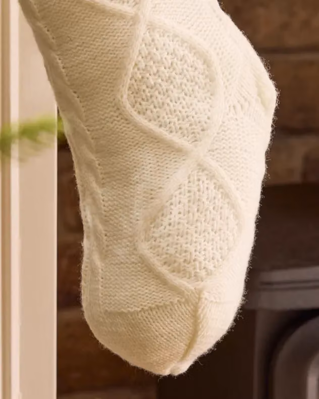 Dibor Set of 4 White Chunky Knit Christmas Stockings – 4