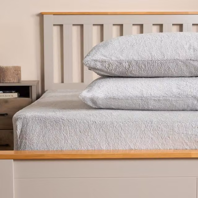 Brentfords Pack of 2 Grey Teddy Fleece Pillowcases