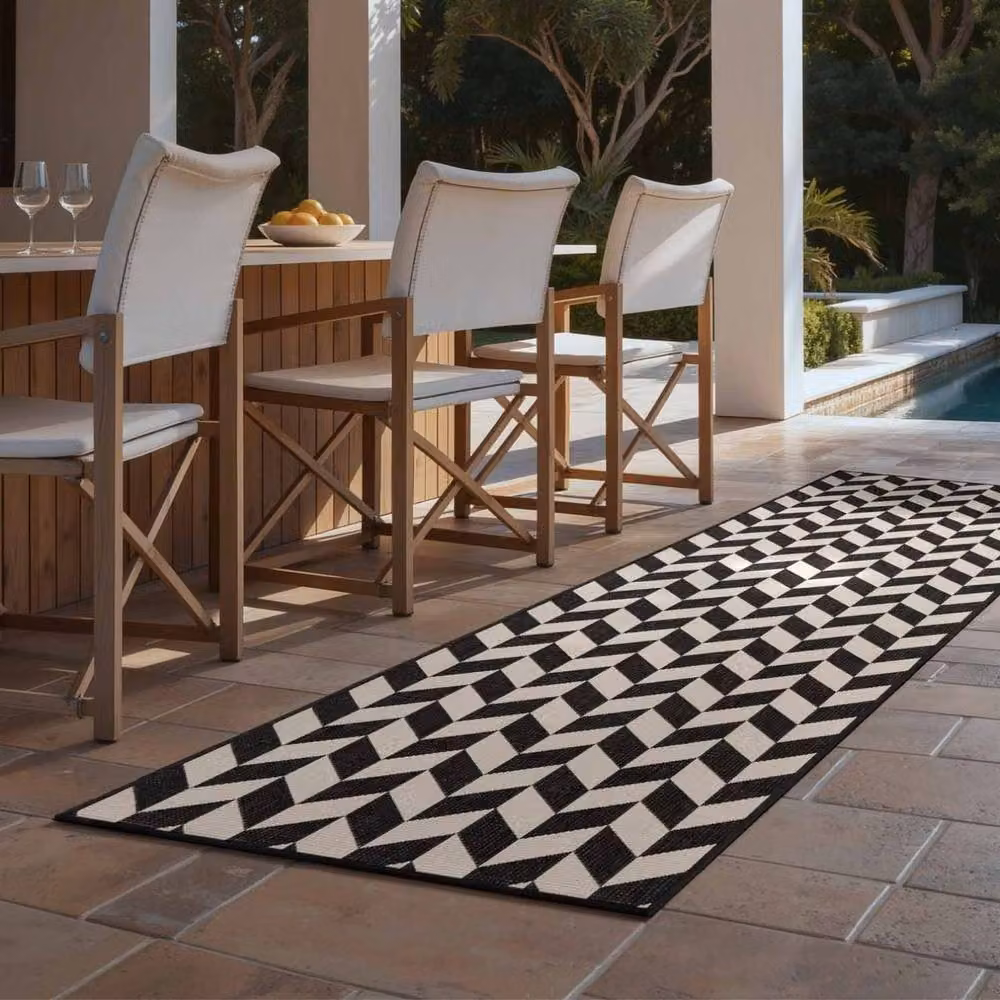 Ted Baker Terrick Reversible Indoor Outdoor Geometric Chevron Rug in Black, W/D: 160 x 230 cm – 5