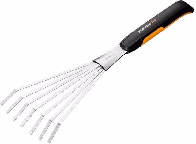 Fiskars Xact Hand Rake with Stainless Steel Tines in Black