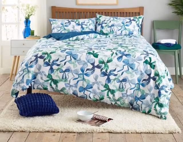 Deyongs Bows Print 200 Thread Count Cotton Rich Duvet Cover Set in Blue and Pink, Size: Double (W: 140 cm, L: 200 cm)