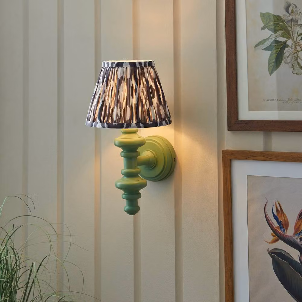 Netlighting Carnaby Green Wall Light with Grey Fabric Ikat Shade and Brass Details, Diameter: 20 cm, B22 – 2