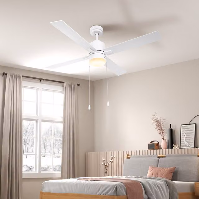 HOMCOM Reversible Ceiling Fan with LED Light, White, Diameter: 130 cm