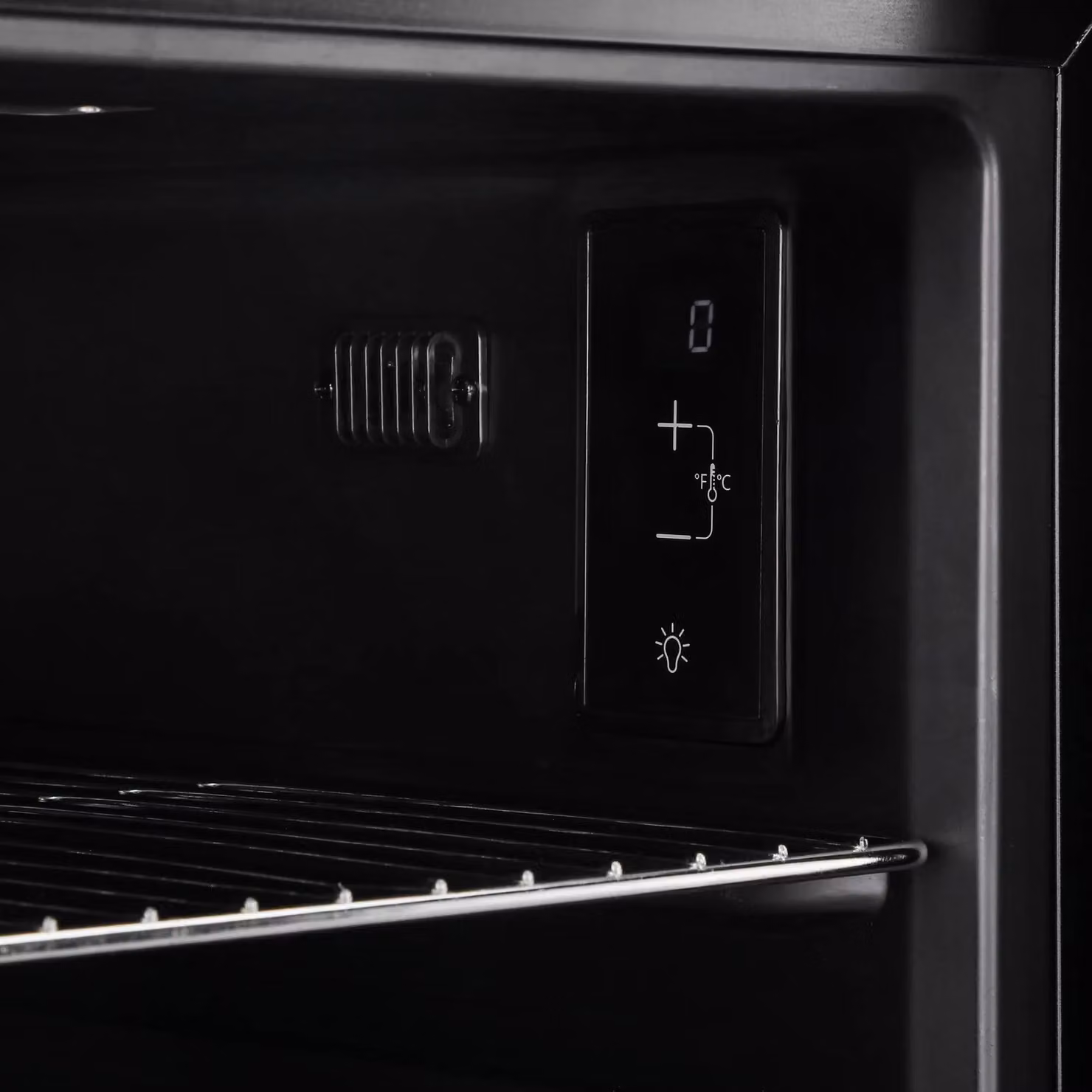 Subcold Super 115 Under Counter Compressor Beer Fridge with LED Interior Light and Lockable Glass Door, Black, W/D/H: 53.9 x 54.0 x 84.7 cm – 9