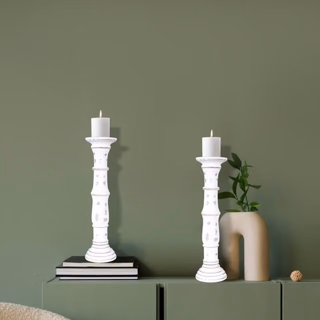 Topfurnishing Set of 2 Rustic Antique Carved Wooden Pillar Candle Holders in White, W/D/H: 15 x 15 x 45 cm